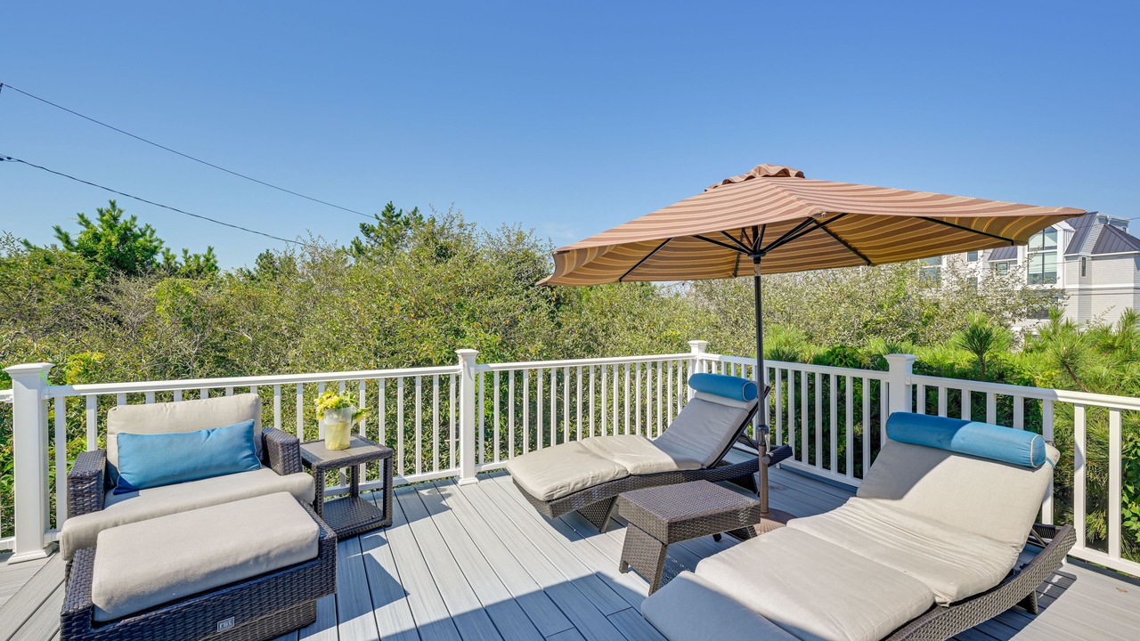 Photo of Patio Balcony in West Hampton Dunes