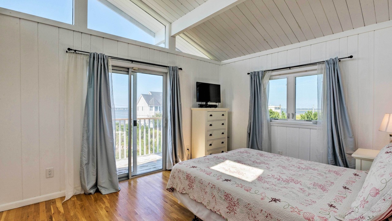 Photo of Patio Balcony in West Hampton Dunes
