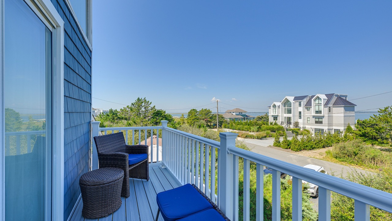 Photo of Patio Balcony in West Hampton Dunes