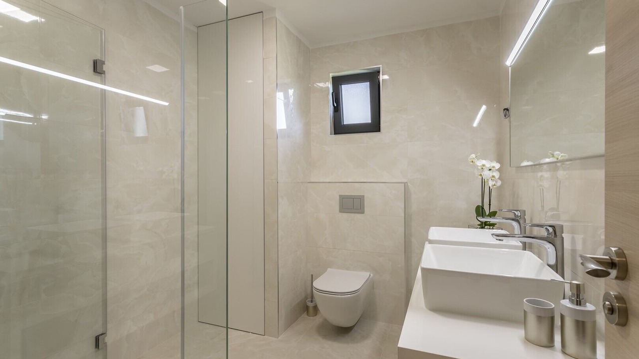 Photo of Bathroom in Srinjine