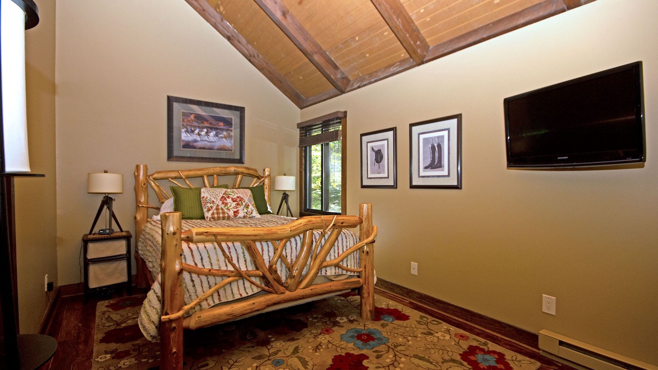 Photo of Bedroom in Treeloft