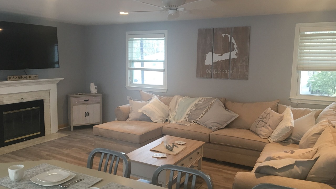 Photo of Livingroom in East Harwich