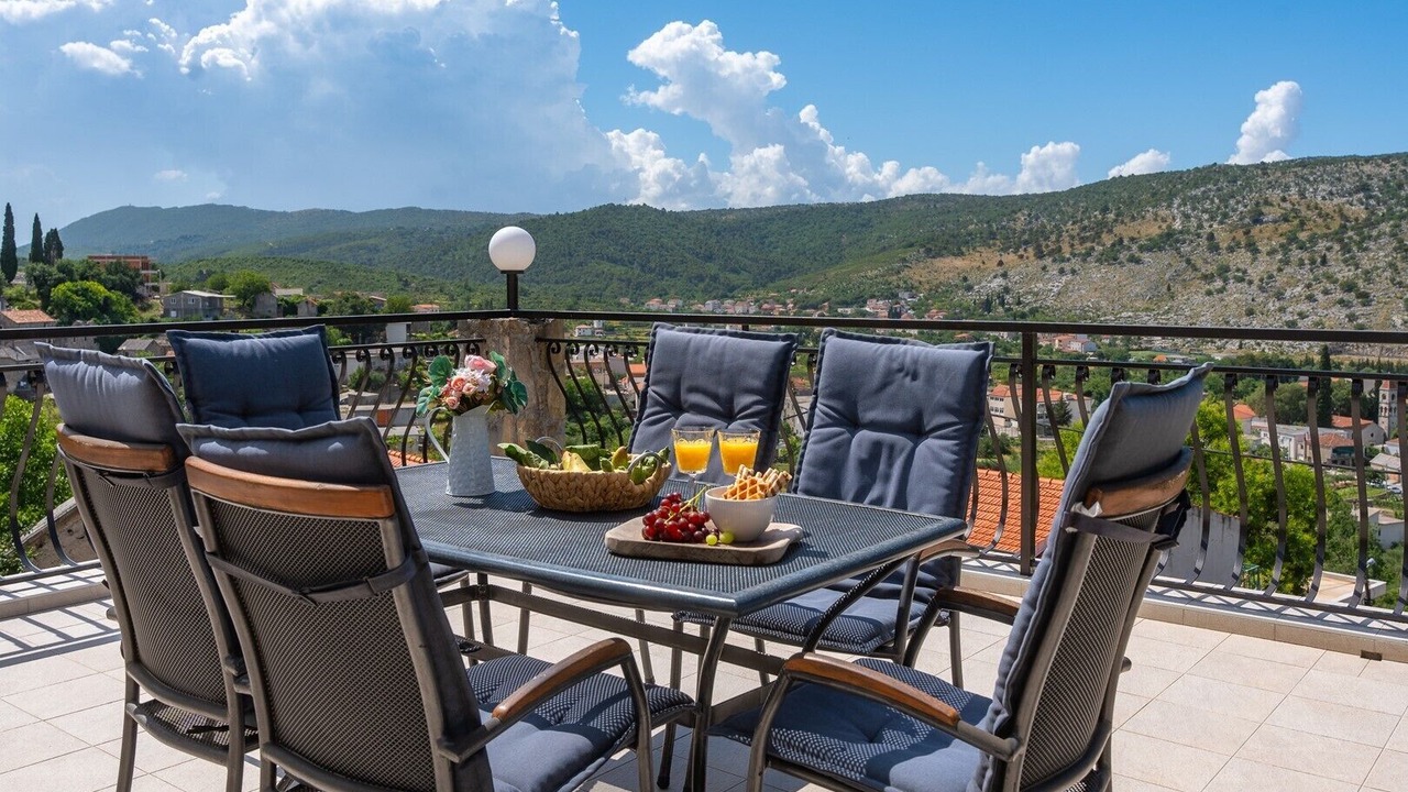 Photo of Outdoor in Srinjine
