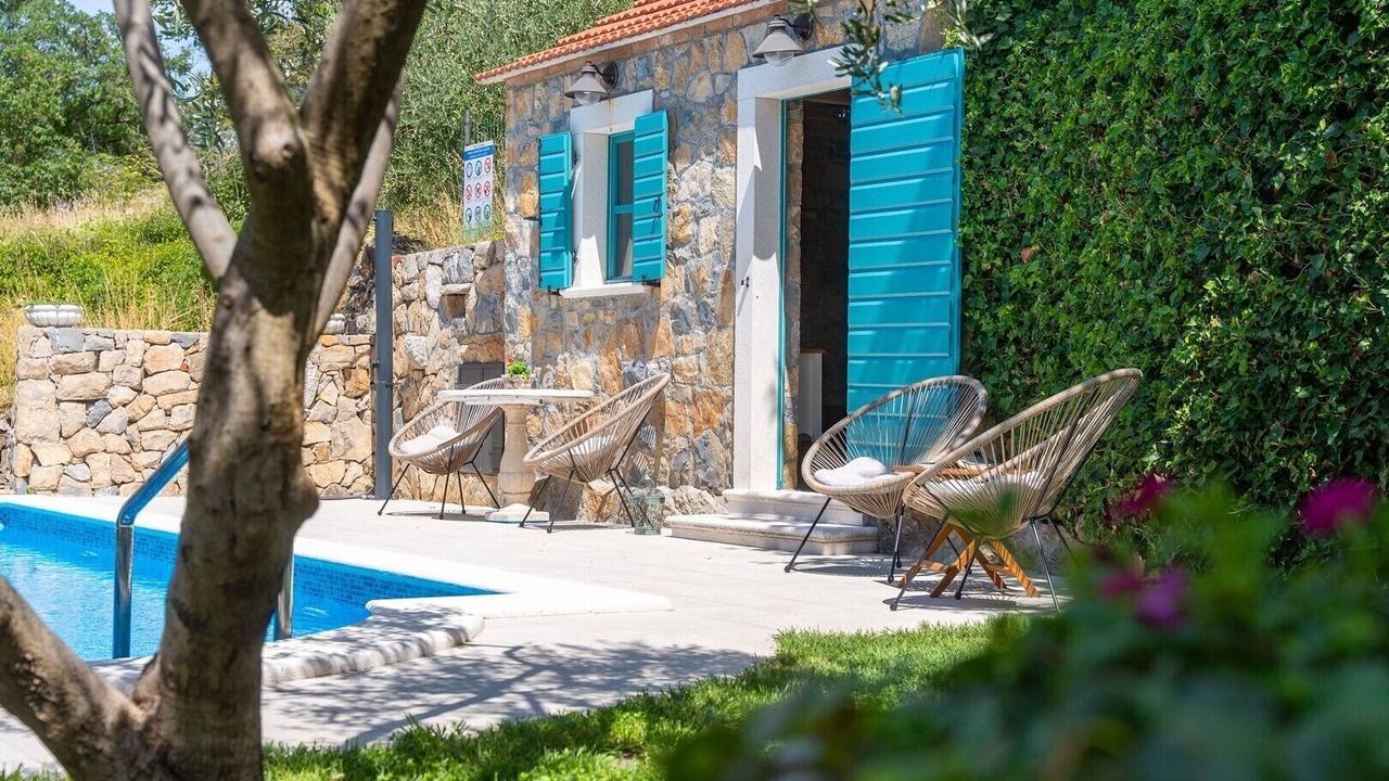 Photo of Outdoor in Srinjine