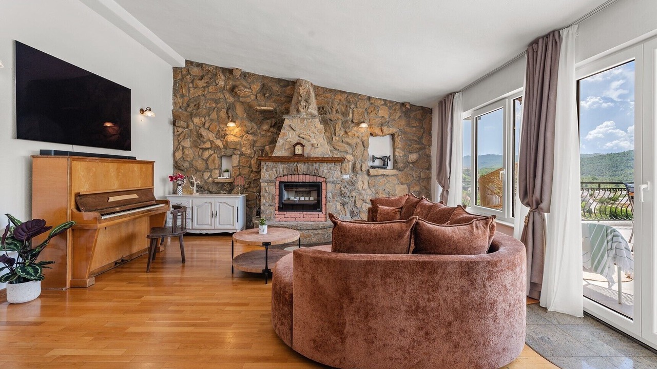 Photo of Livingroom in Srinjine