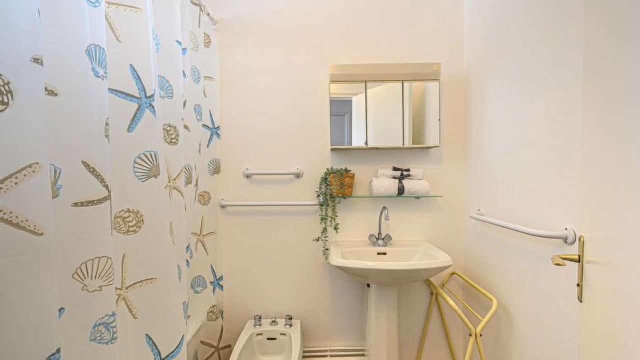 Photo of Bathroom in Quiberon