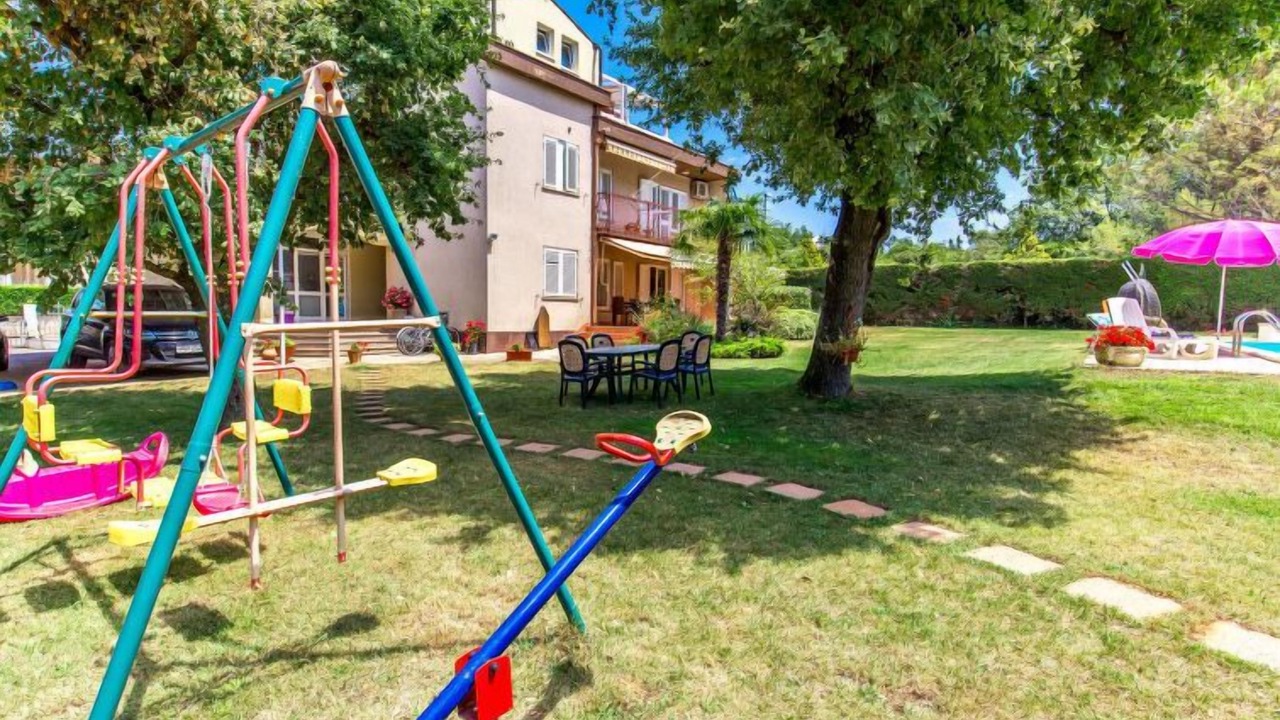 Photo of Outdoor in Peroj
