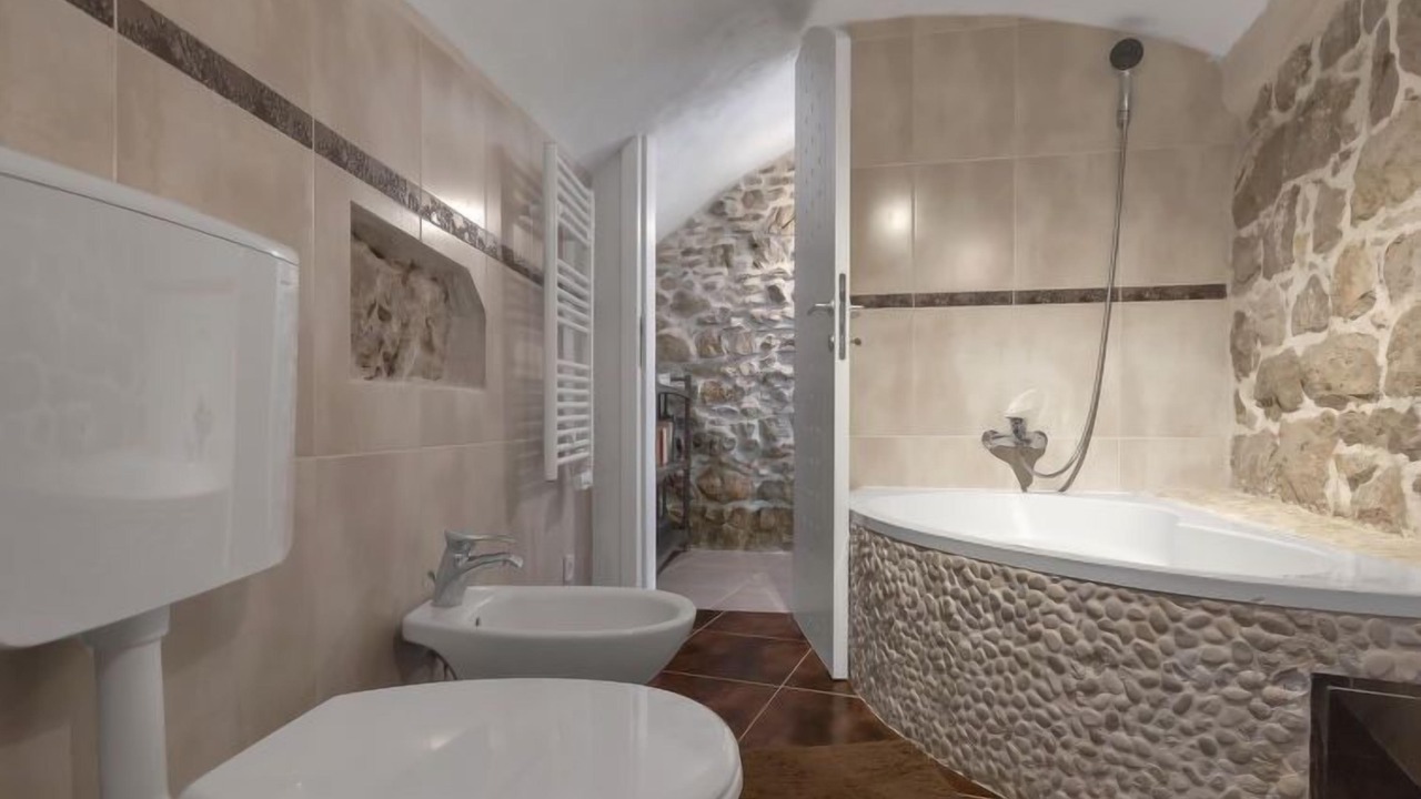 Photo of Bathroom in Sutivan
