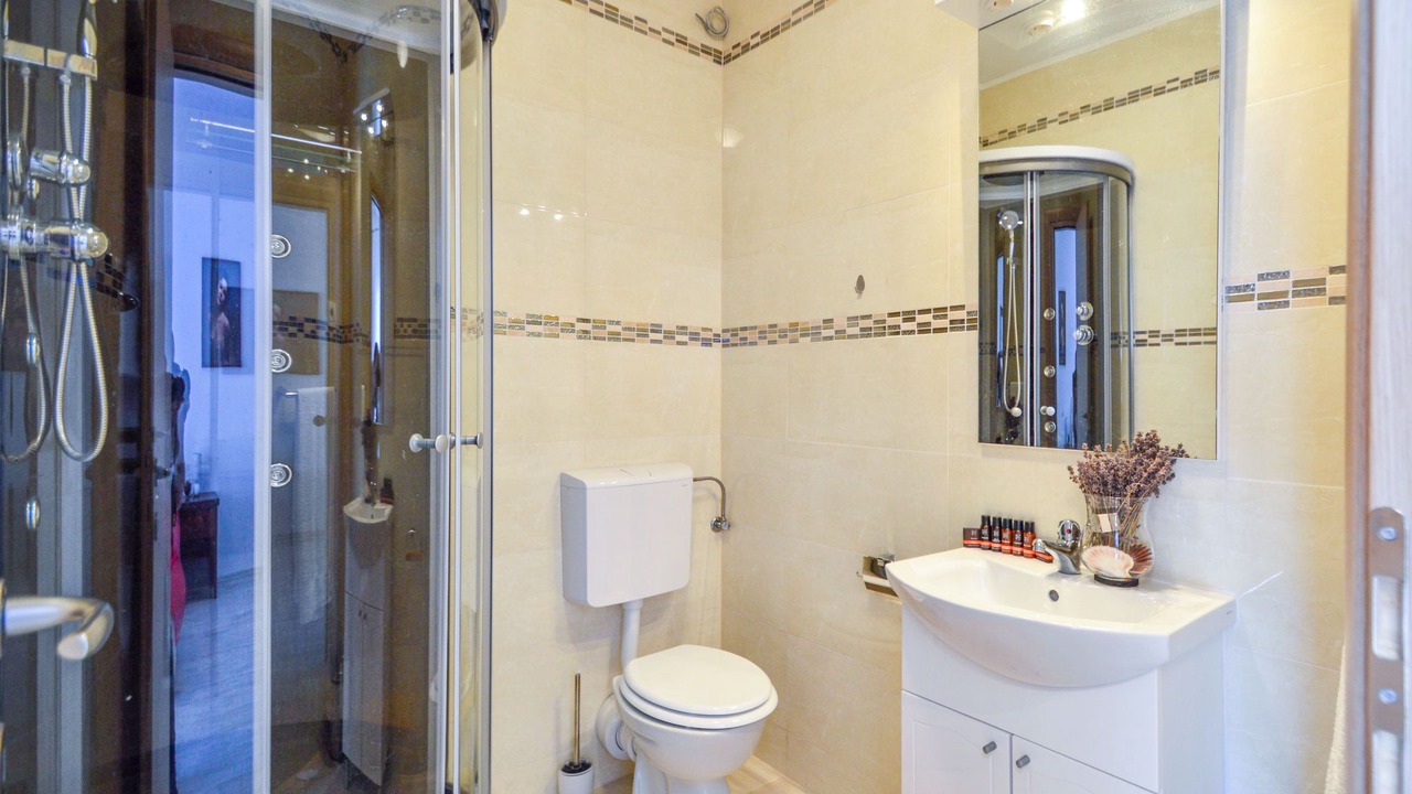 Photo of Bathroom in Bregi