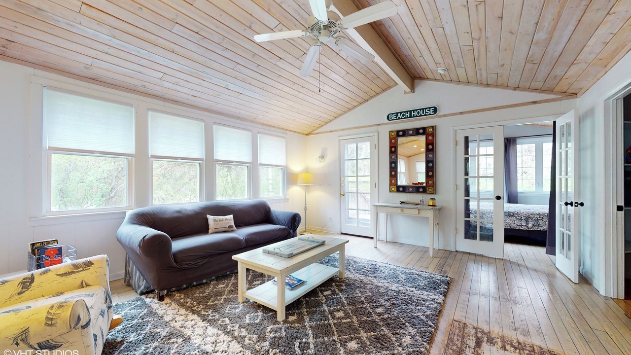 Photo of Livingroom in Lakeside
