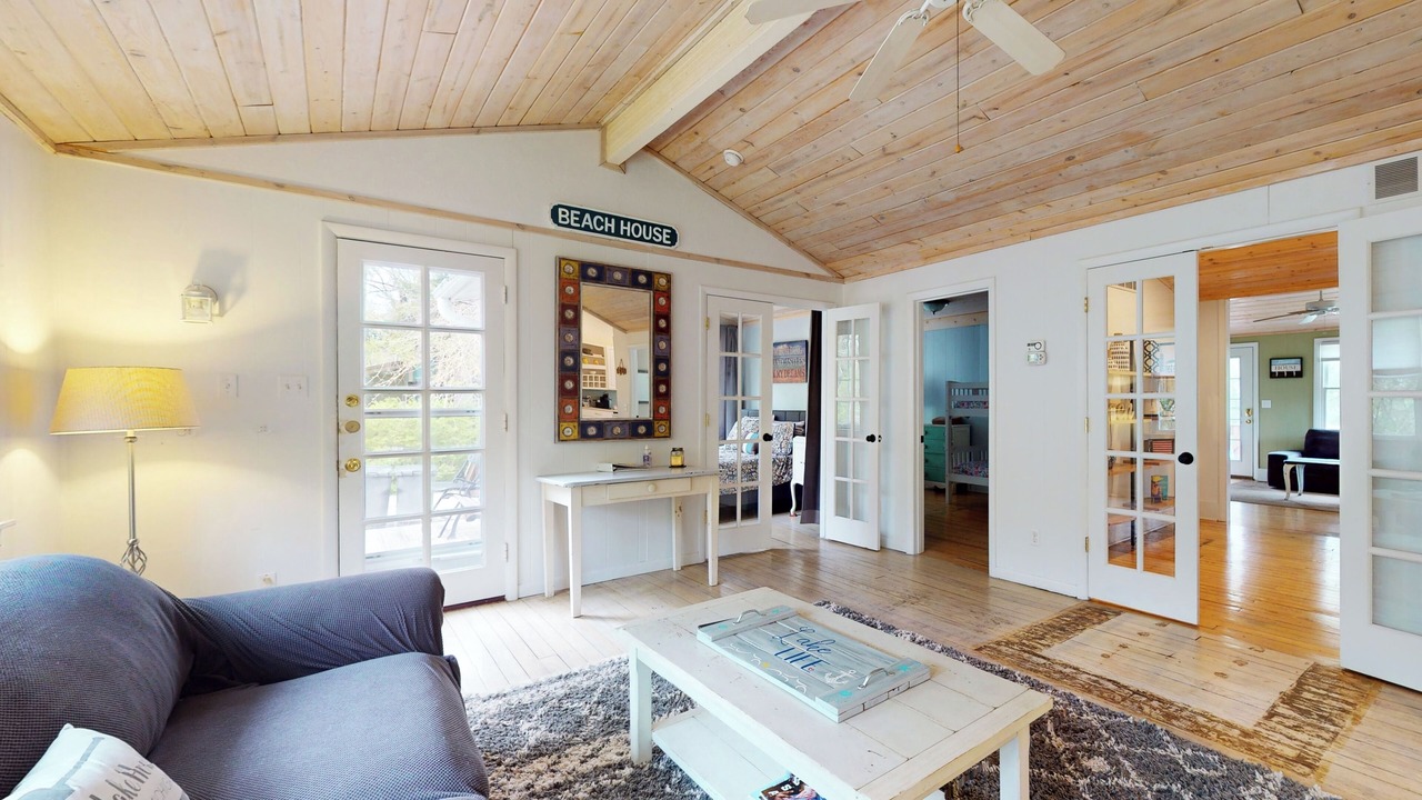 Photo of Livingroom in Lakeside