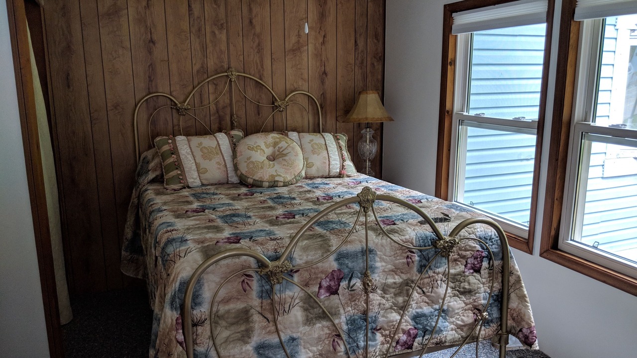Photo of Bedroom in Forestville