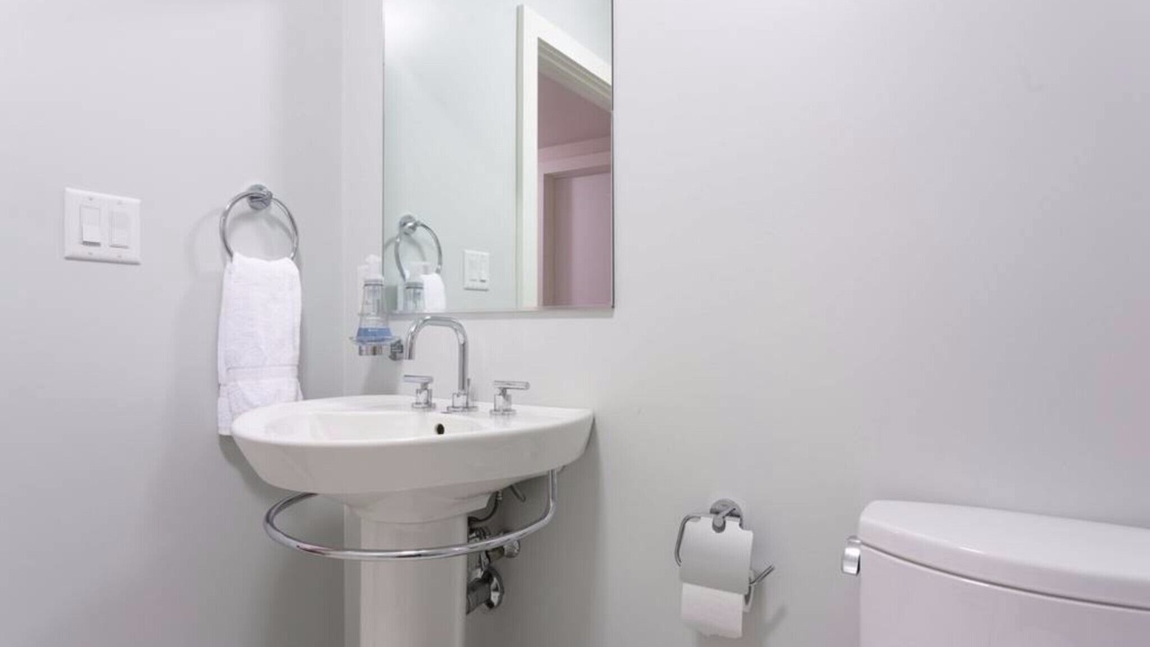 Photo of Bathroom in Egleston Square
