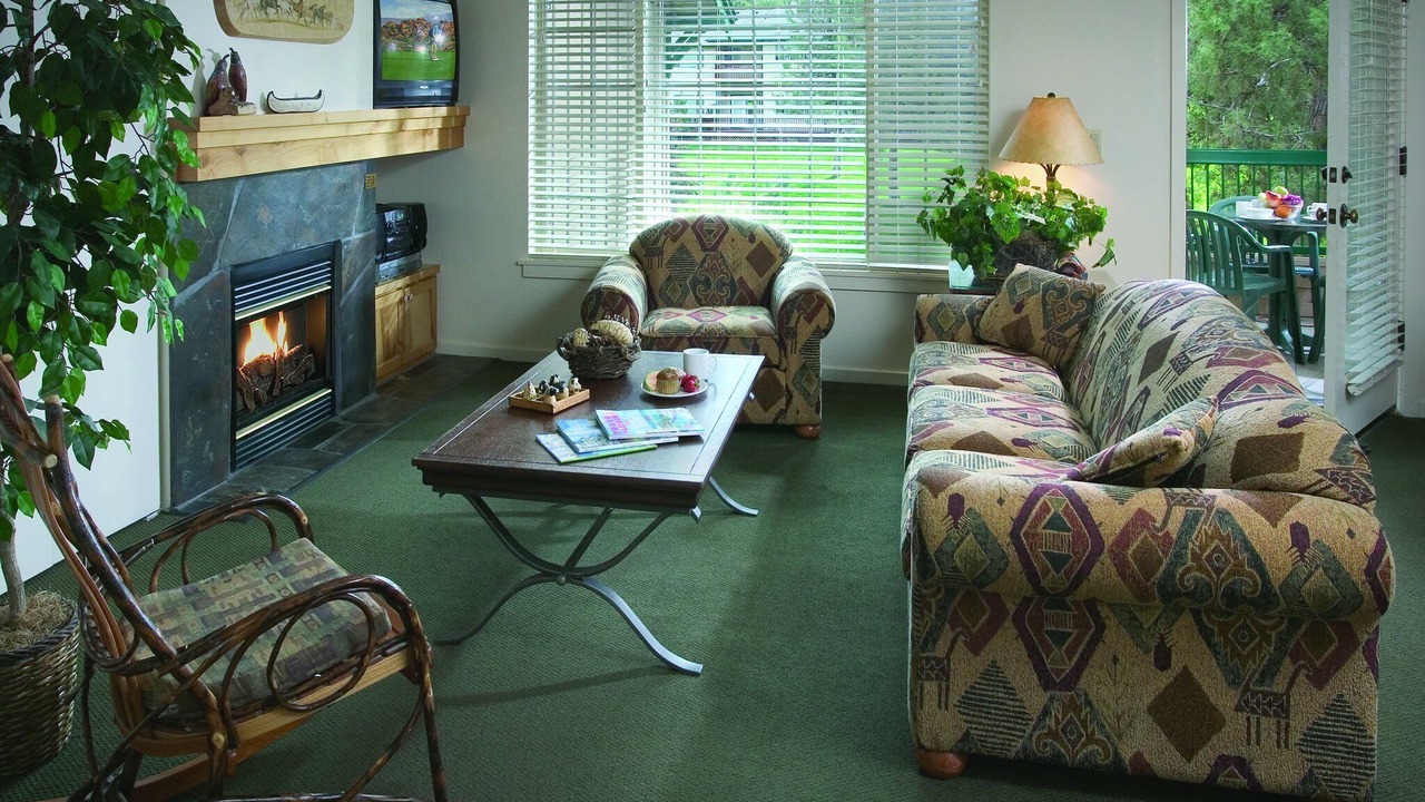 Photo of Livingroom in Klamath Falls