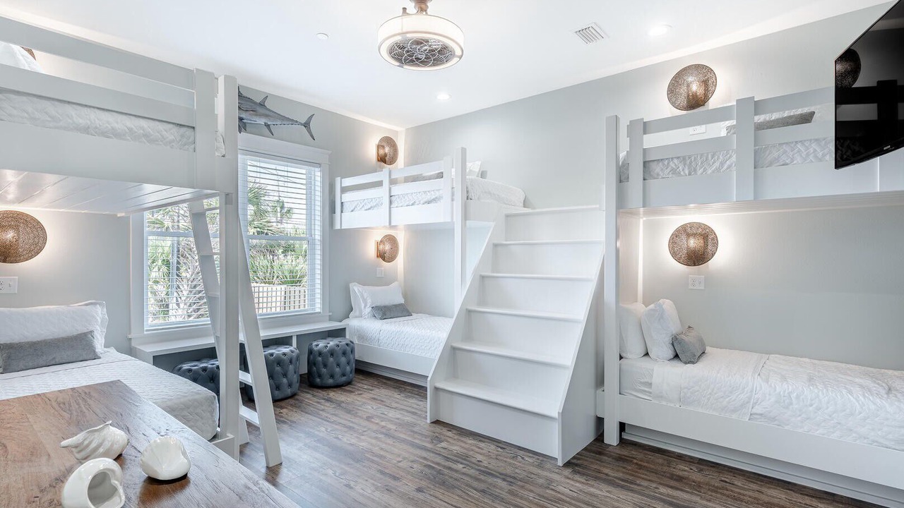 Photo of Bedroom in Laguna Beach Estates