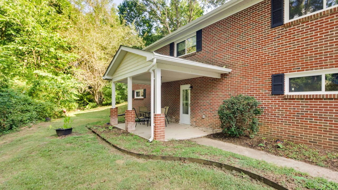 Photo of Outdoor in Lexington