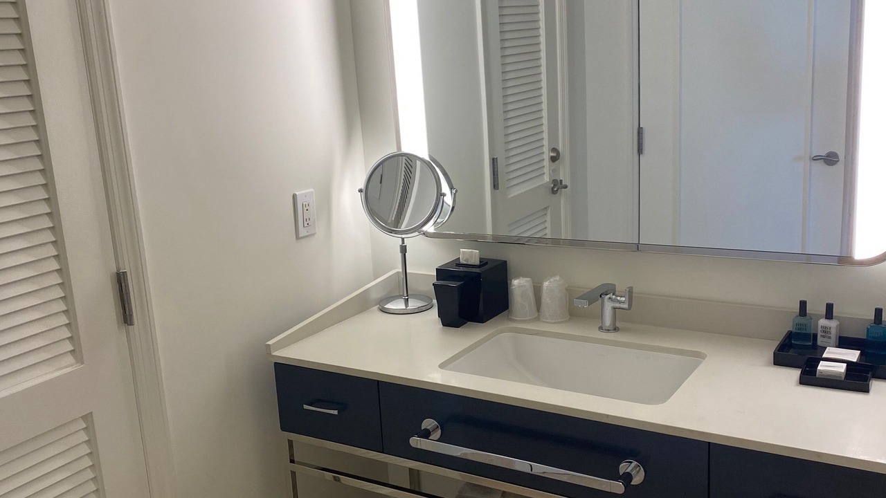Photo of Bathroom in Mid Beach
