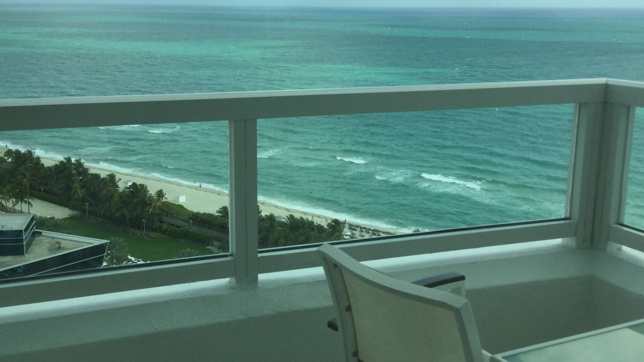 Photo of Patio Balcony in Mid Beach