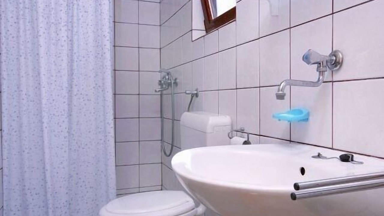 Photo of Bathroom in Cove Basina (Jelsa)