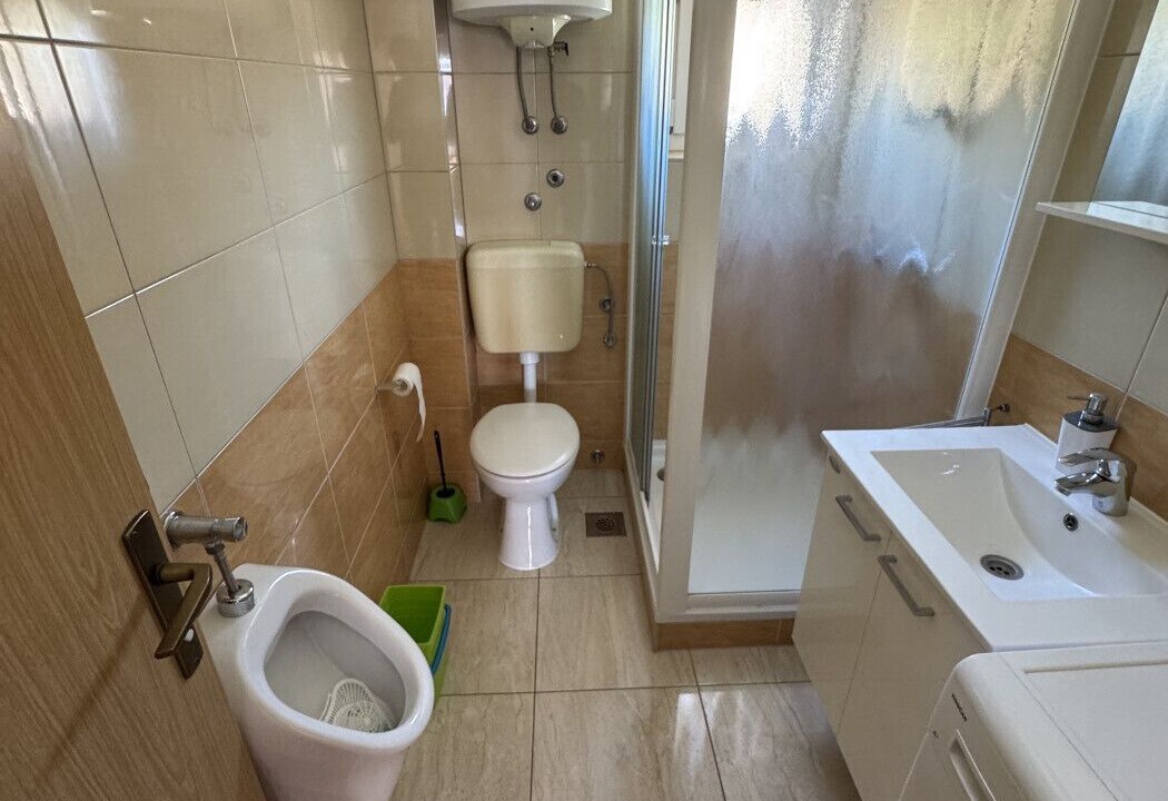 Photo of Bathroom in Seline