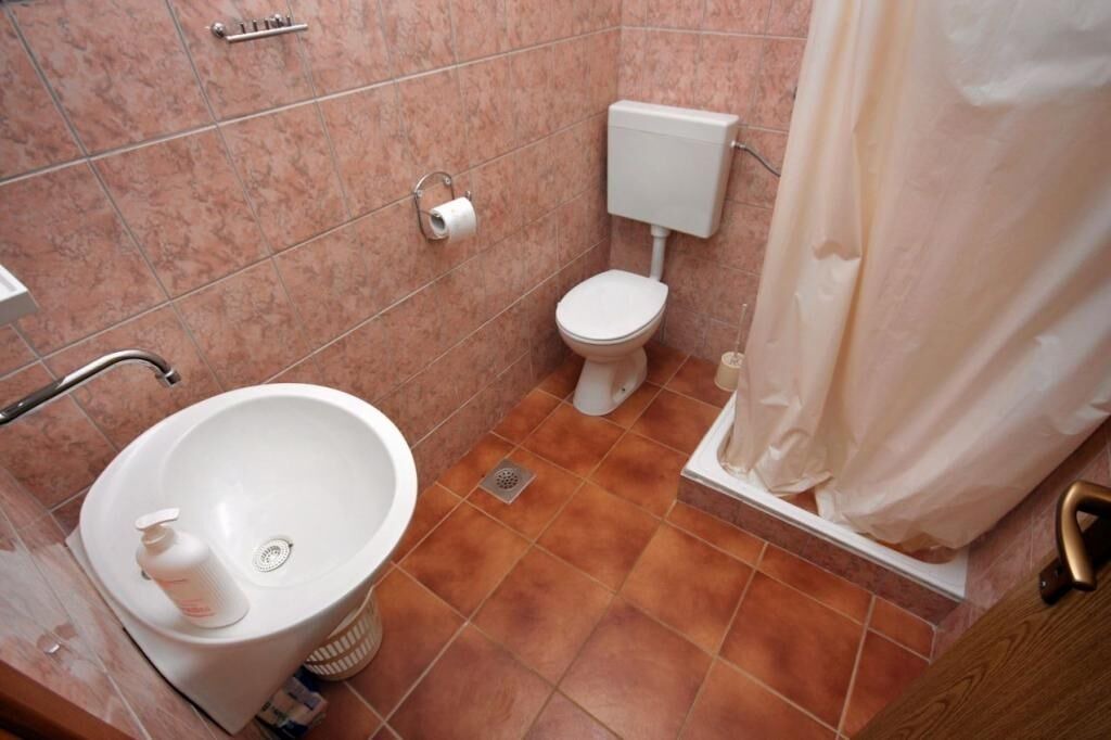 Photo of Bathroom in Cove Basina (Jelsa)