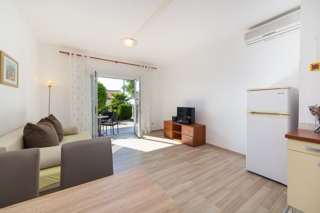 Photo of Livingroom in Brist