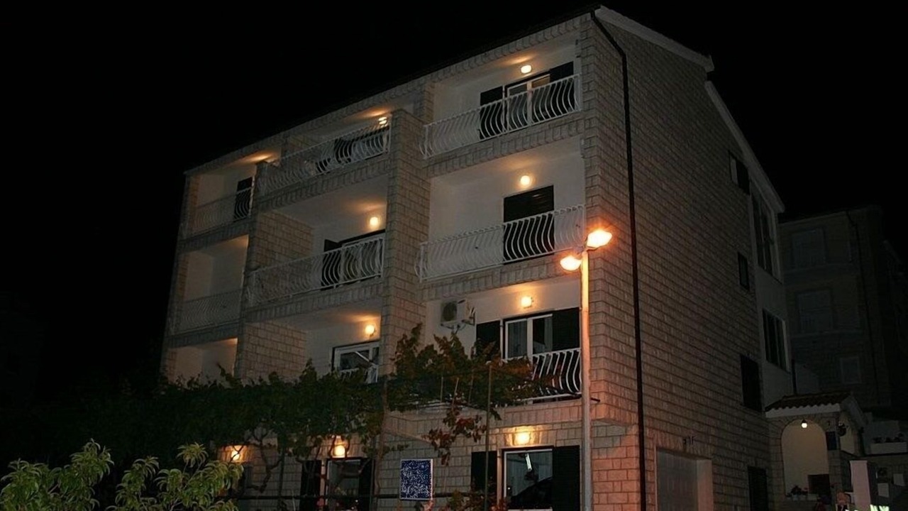 Photo of Others in Duce