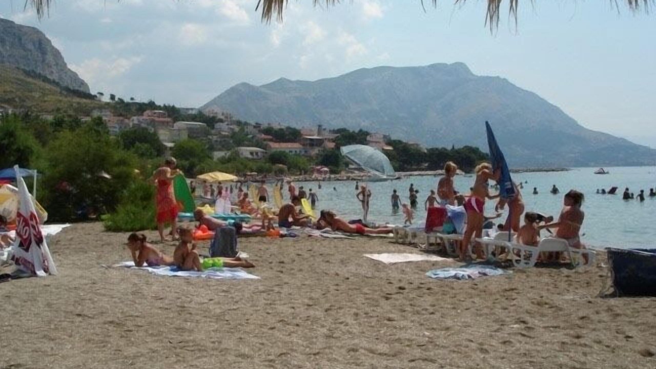 Photo of Others in Duce