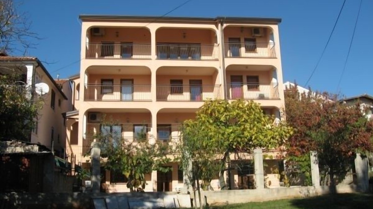 Photo of Others in Brulo