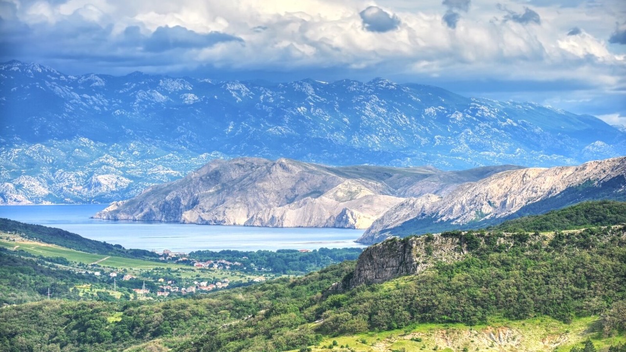 Photo of Others in Omisalj