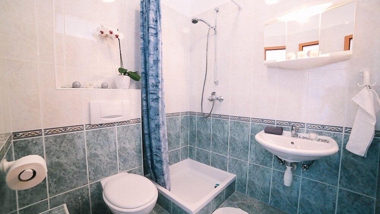 Photo of Bathroom in Duce