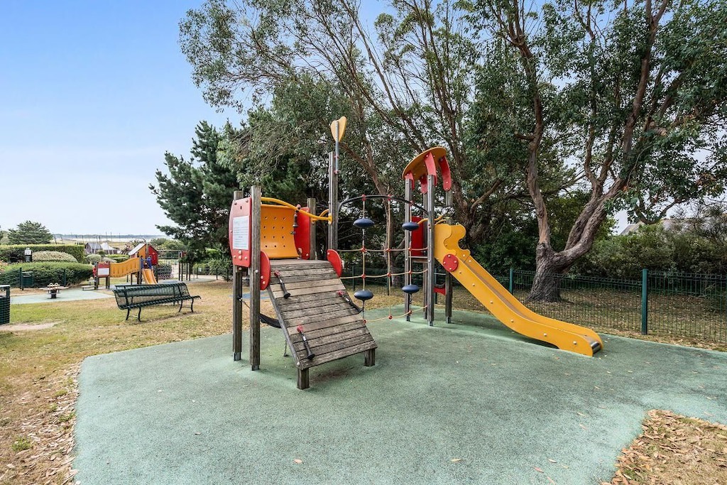 Photo of Others in Arzon