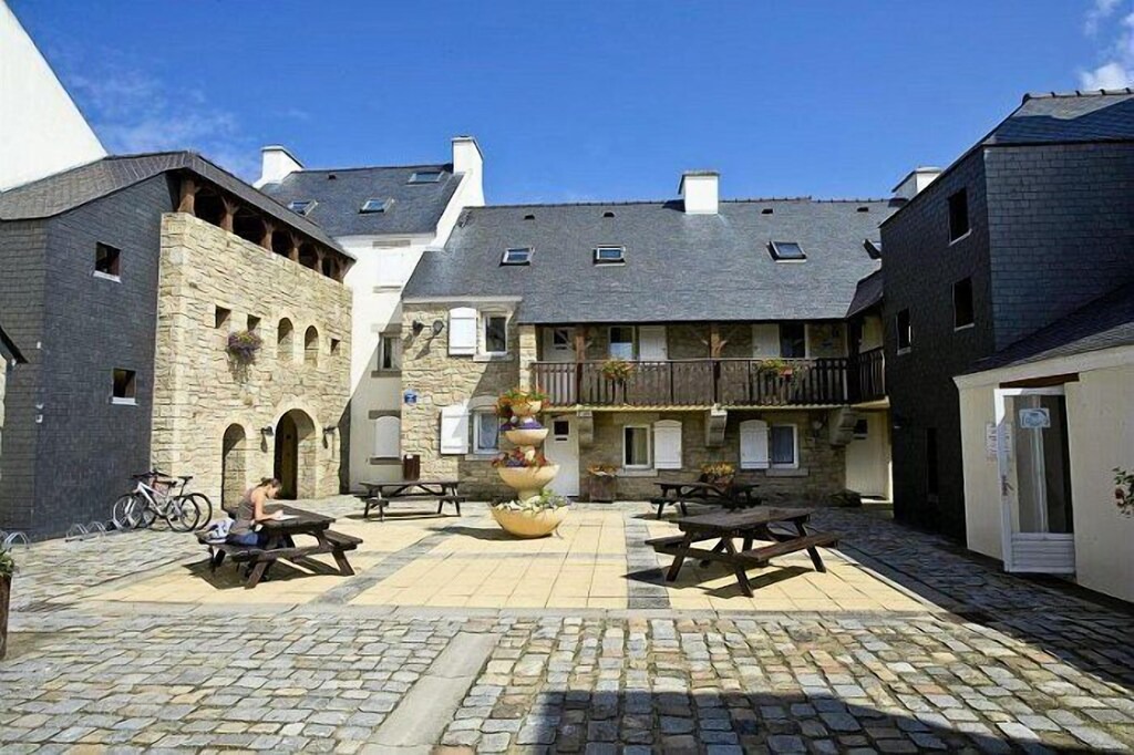 Photo of Buildings in Arzon