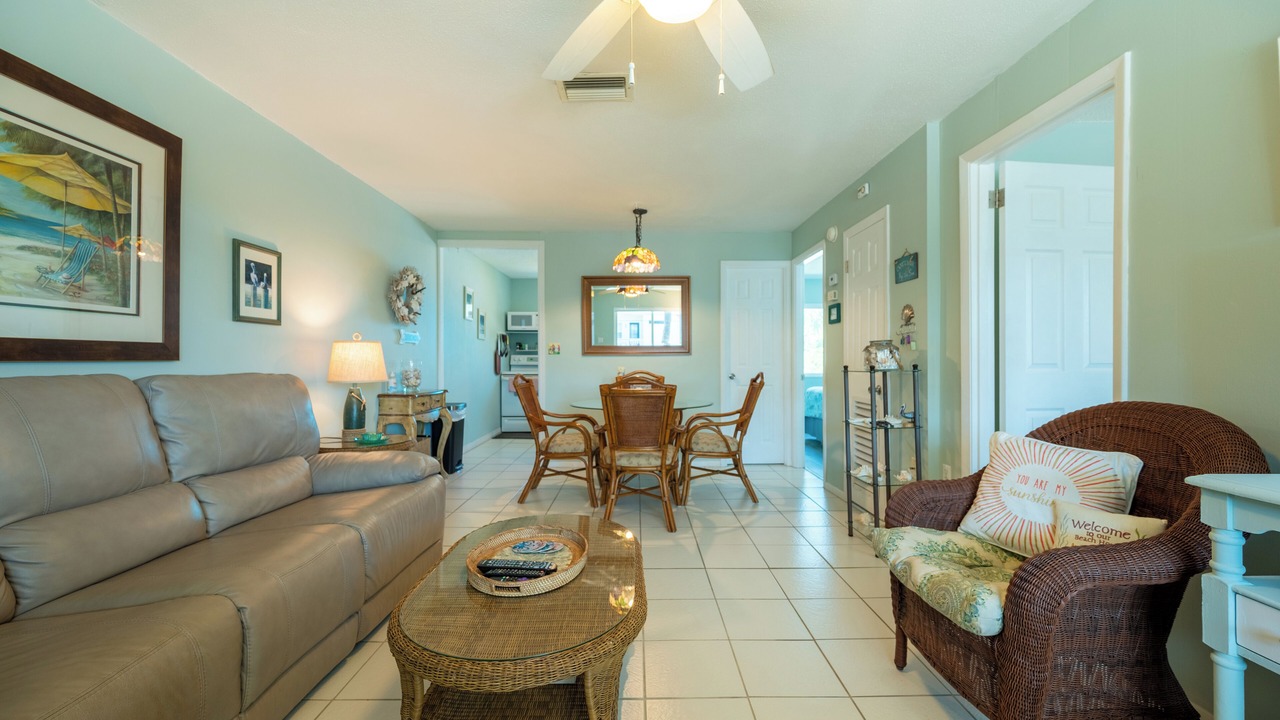 Photo of Livingroom in Bradenton Beach