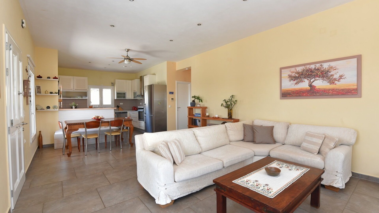 Photo of Livingroom in Mesaria