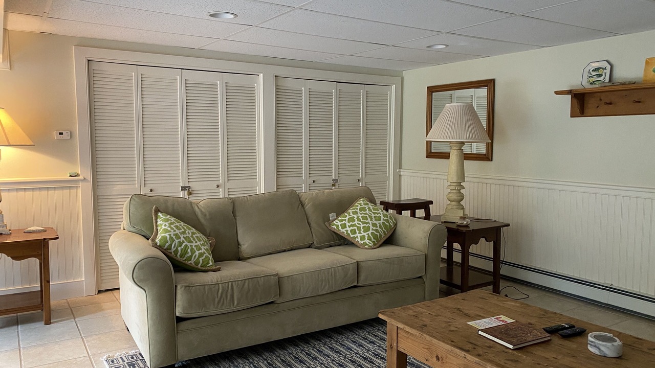 Photo of Livingroom in Eastham