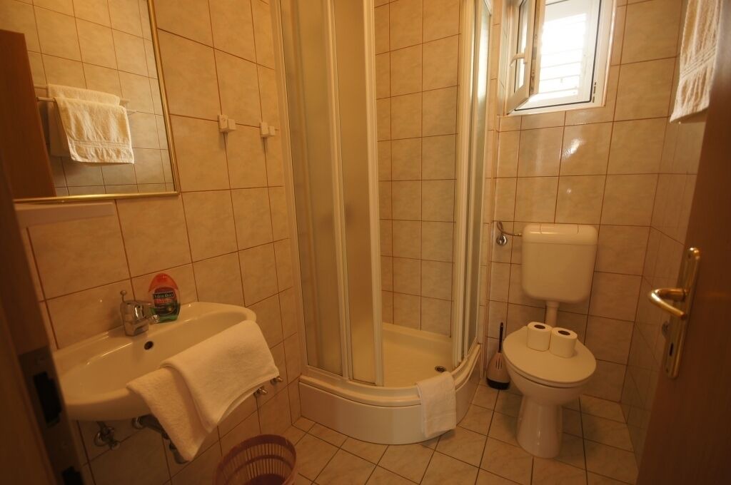 Photo of Bathroom in Brela