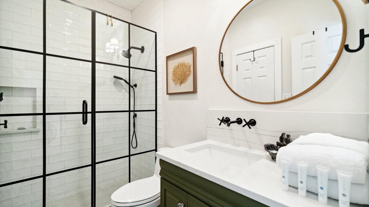 Photo of Bathroom in Crystal Shores