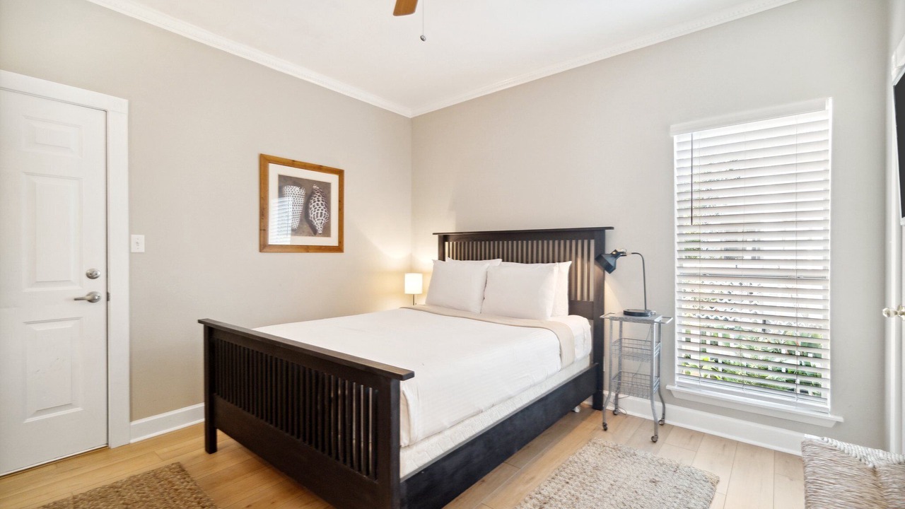 Photo of Bedroom in Crystal Shores