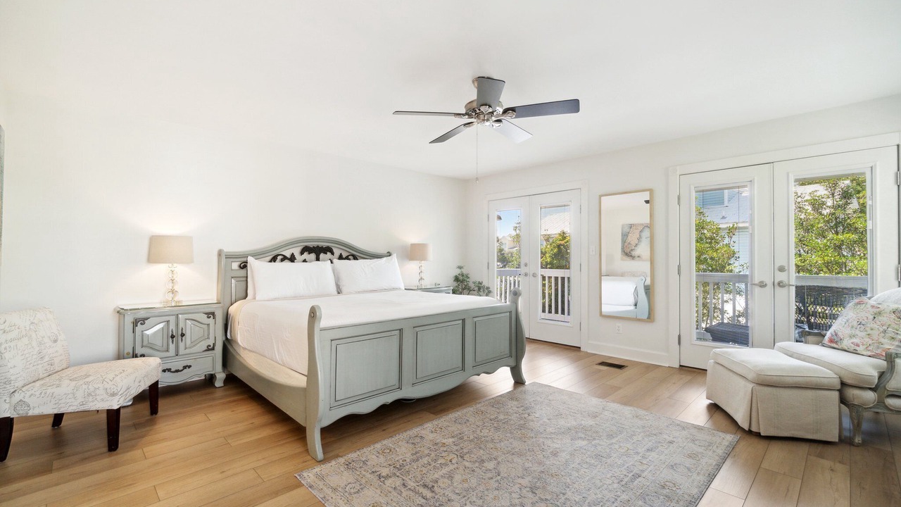 Photo of Bedroom in Crystal Shores