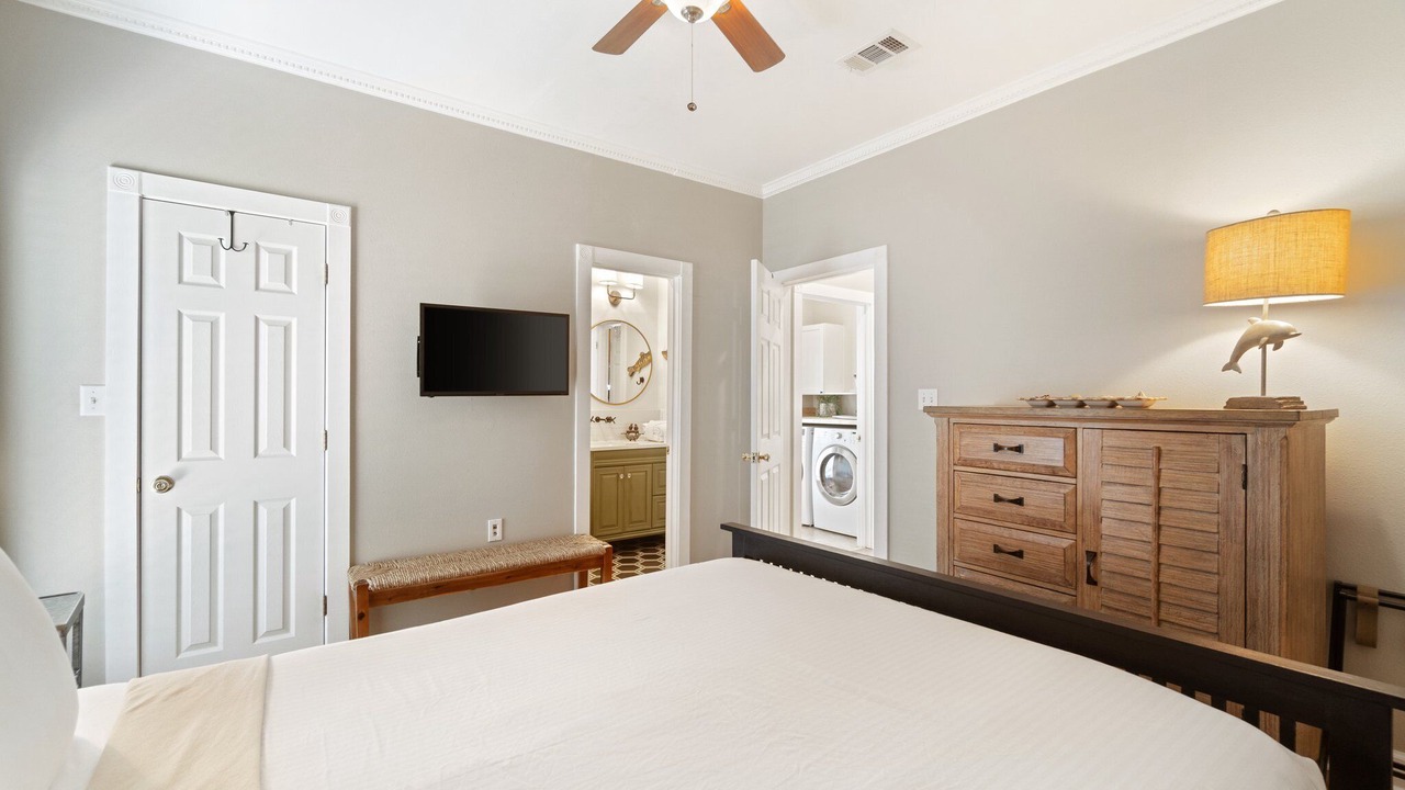 Photo of Bedroom in Crystal Shores