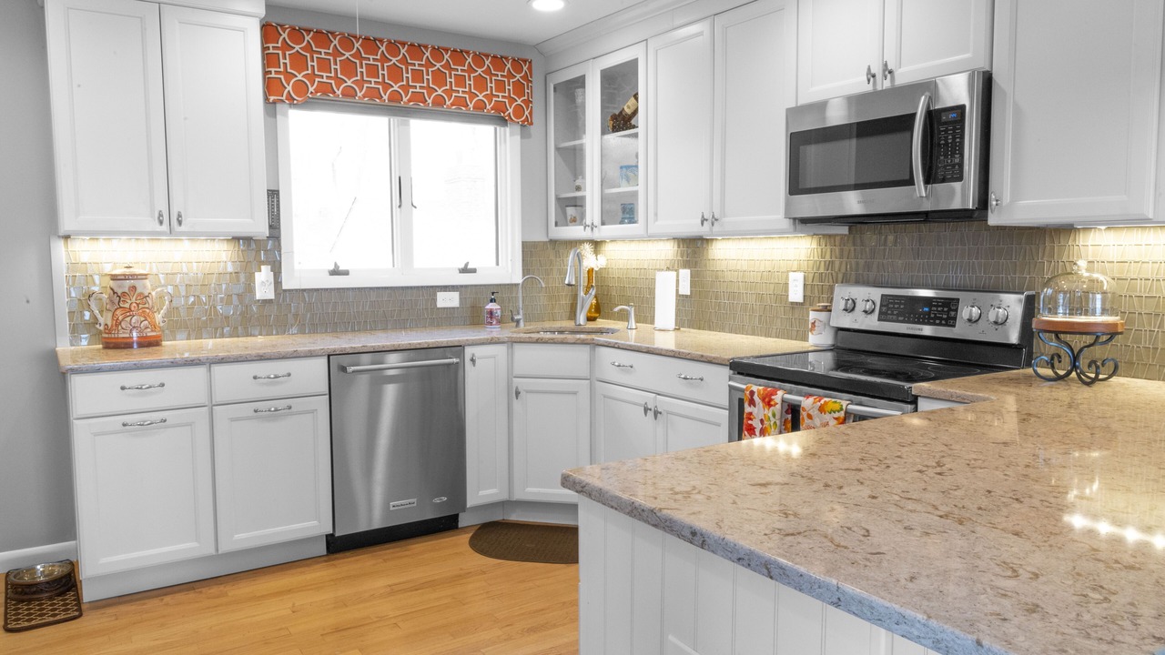 Photo of Kitchen in Aquebogue