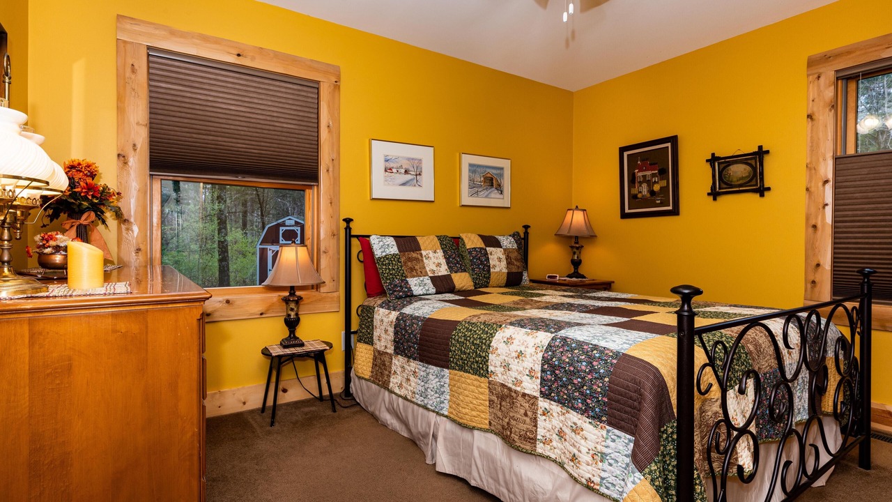 Photo of Bedroom in Gnaw Bone