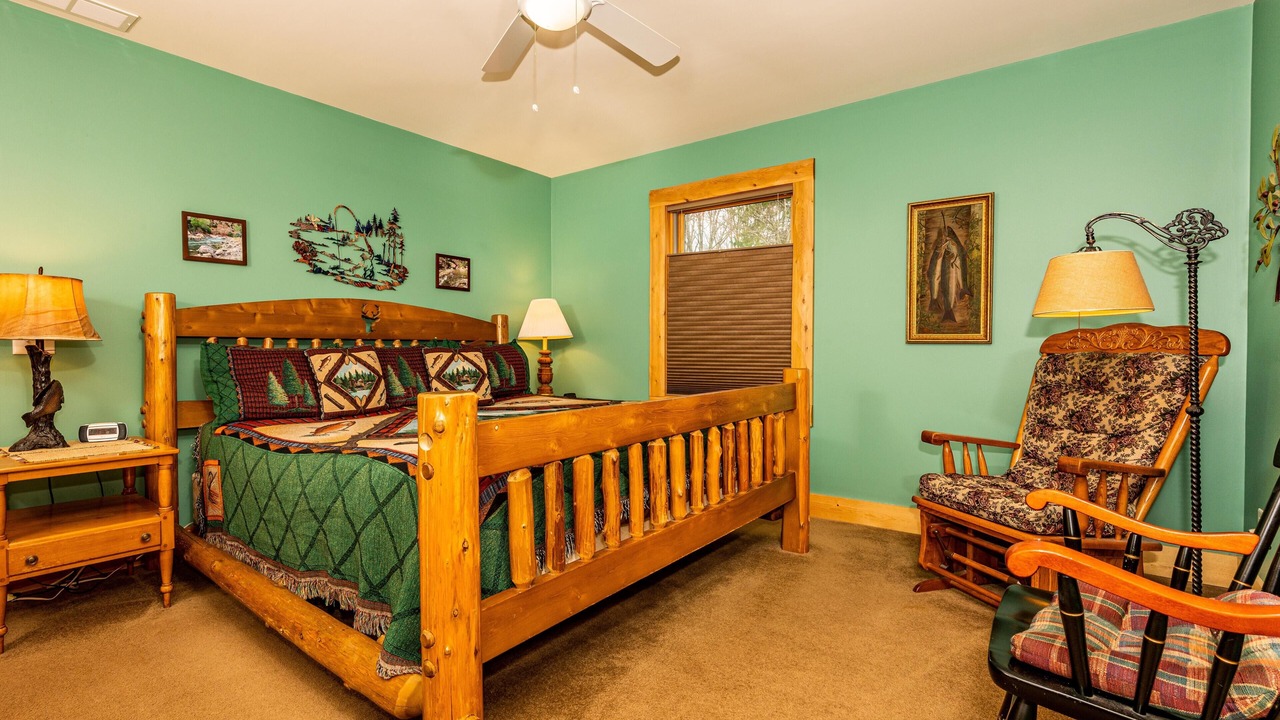 Photo of Bedroom in Gnaw Bone
