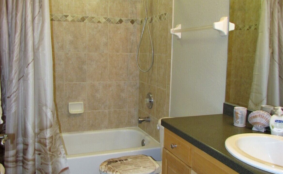 Photo of Bathroom in Independence Square