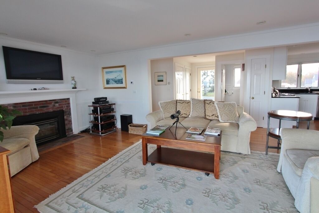 Photo of Livingroom in Barnstable