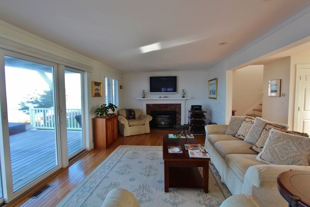 Photo of Livingroom in Barnstable