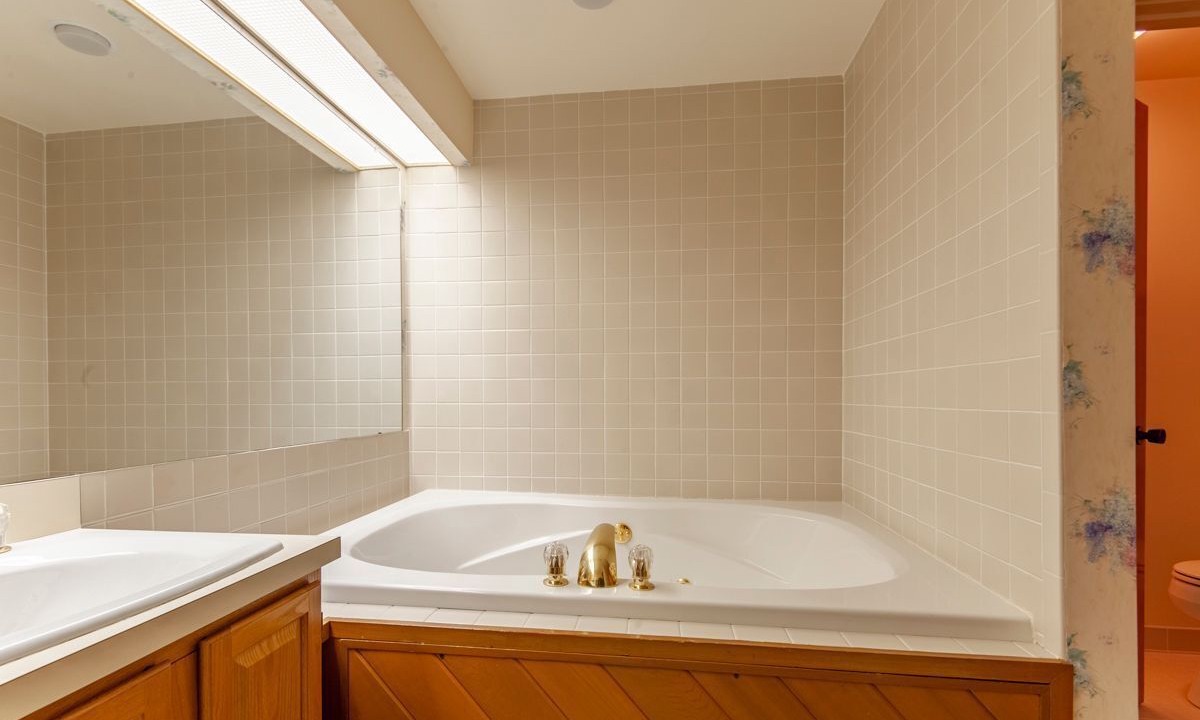 Photo of Bathroom in Chestnut Springs