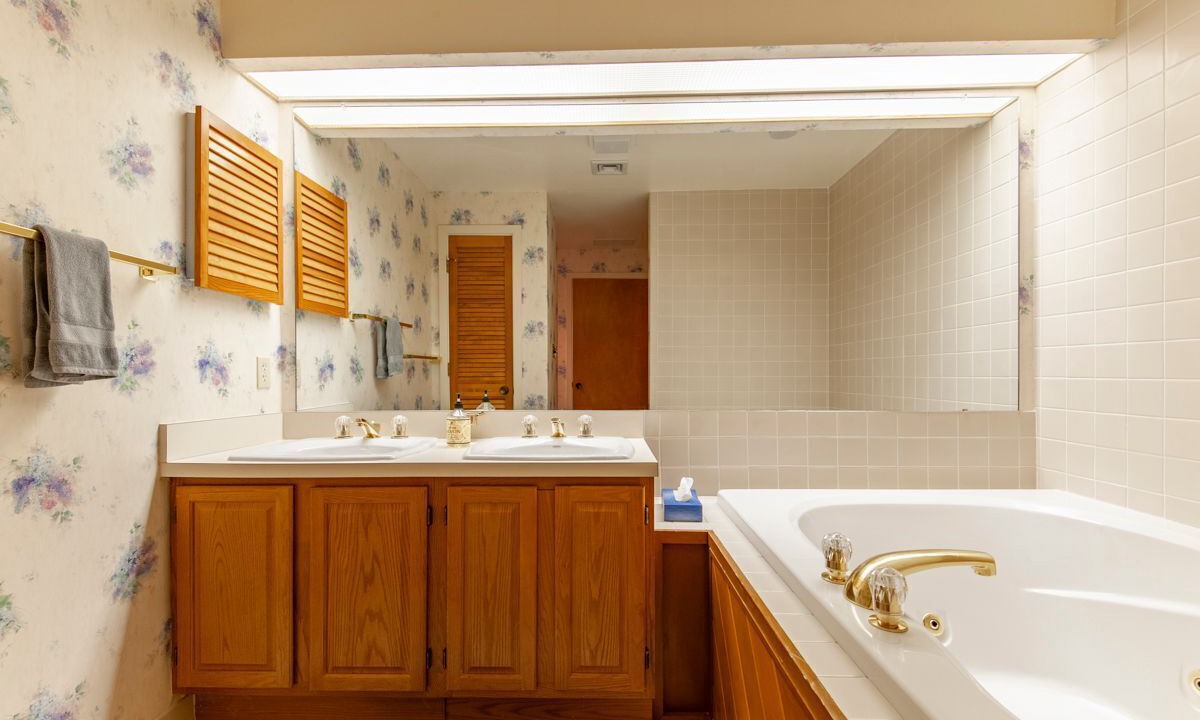 Photo of Bathroom in Chestnut Springs