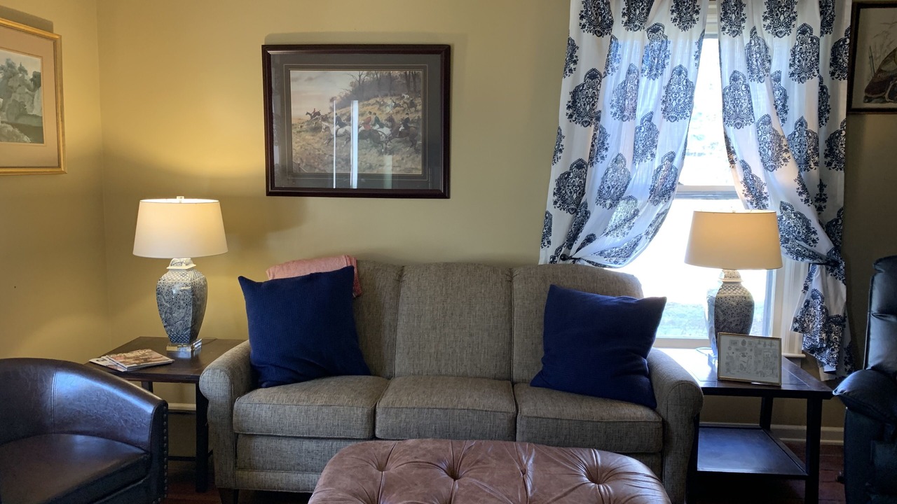 Photo of Livingroom in Warm Springs